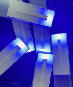 LED nail lamp (quickly cures UV nail polish/extension glue)